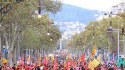 Mobilització històrica a Barcelona en contra de la sentència a l?1-O i a favor de la independència