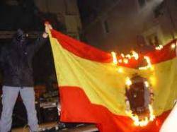 2004 Judici a un jove mallorquí per la crema d'una bandera espanyola