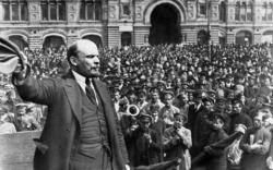 1918 Cop de Lenin a Moscou i dissolució de l'Assemblea Constituent