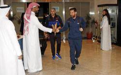 El davanter blaugrana Leo Messi rebut a l'aeroport de Jiddah. Foto: Miguel Ruiz / Directa