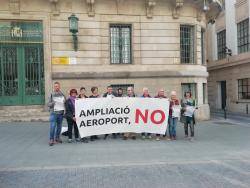 La reformulació del projecte d'ampliació de l'aeroport és insuficient: exigim la retirada de tots els projectes destinats a ampliar-ne la capacitat