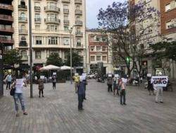 Més de 50 concentracions arreu del país en defensa de les lliberats i dels serveis públics