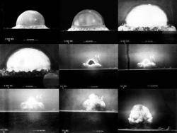 1945 Primera provatura d'explosió atòmica a Alamogordo, Nou Mèxic: s'inicia l'Era atòmica