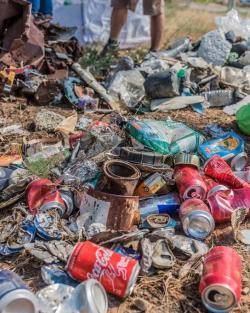 Recullen més 150 quilos de de deixalles  al Parc Natural del Cap de Creus