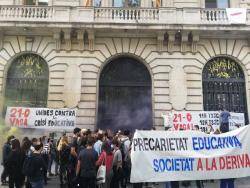 Les assemblees de facultat ocupen el Departament d?Empresa i Coneixement per denunciar la Crisi Educativa