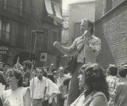 Carles Castellanos, al Fossar de les Moreres el 1979