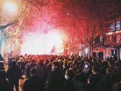 Centenars de persones es manifesten a Vilafranca del Penedés en suport a Adrian Sas