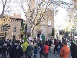 Veïns de Sarrià de Barcelona es manifesta contra l'especulació urbanística