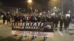 A Lleida, els manifestants es dirigeixen a les portes de la presó de Ponent.