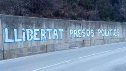 Mural a la Cerdanya que reclama la llibertat dels presos polítics