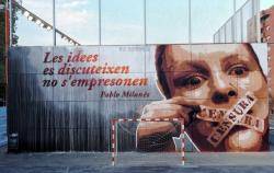 Mural a la Via Favència de Nou Barris de Barcelona