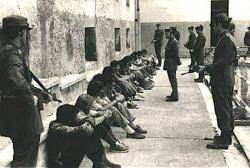 Imatge del recompte de presos polítics a la presó de Segòvia després de l'evasió 1976