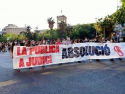 Manifestació a Barcelona en suport dels tretze estudiants de "La pública a judici"