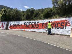 Cadaqués recupera els seus murals independentistes a l?entrada del poble. "Ho han tornat a fer" Cadaqués recupera els seus murals independentistes a l?entrada del poble. "Ho han tornat a fer"