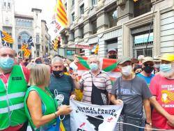 Carles Garcia Solé amb alguns participants bascos a la manifestació de l'ANC