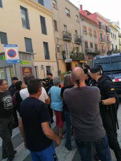 Els Mossos d'Esquadra desallotjant manifestants independentistes (Imatge: Llibertat.cat, Figueres 3/7/2022)