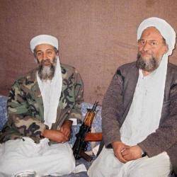 Fotografia antiga d'Ayman el Zawahiri amb Bin Laden