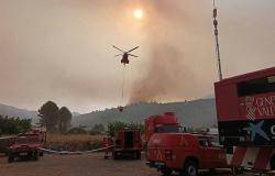 El foc a la Marina Alta continua actiu amb vora 10.000hectàries calcinades