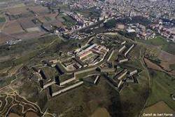 La CUP troba inacceptable que el Castell de Sant Ferran aculli una exhibició militar amb maniobres d?assalt, armament i vehicles blindats