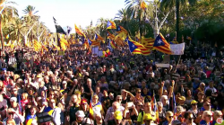 Milers de persones a Barcelona tanquen les commemoracions del 5è aniversari de l'1-O arreu