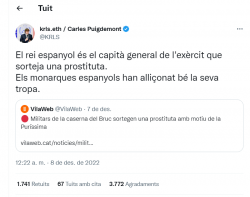 Carles Puigdemont recorda en una piulada que Felip VI és el capità general de l'exèrcit que sorteja una prostituta