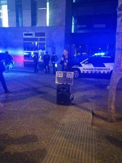 Davant dels jutjats Quim Tell ha explicat el seu judici acusat de catalanitzar cartells