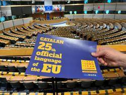 Demanen que es faci públic el memoràndum que presentarà al Consell de la UE per fer oficial el català