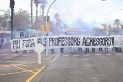 El moviment estudiantil talla la Diaagonal de Barcelona per anunciar la vaga del 14D