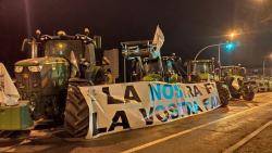 Els talls de carretera de la pagesia s'allargaran fins dijous a la meitat nord de Catalunya
