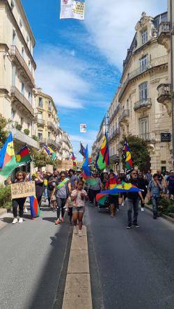 Comença l'evacuació de turistes a Nova Caledònia mentre els independentistes protesten