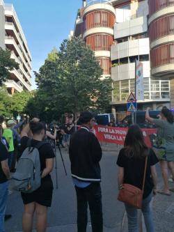 Avui  (6/6/2024) a les 19:30h la Coordinadora Antimonàrquica de les Comarques Gironines (CACG) ha realitzat una concentració davant de la seu gironina de la Fundación Princesa de Girona