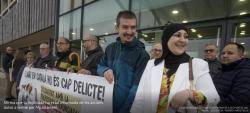 Més suport a la professora denunciada per parlar català a la comissaria de Terrassa