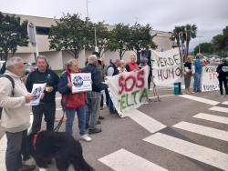 GETE-Ecologistes en Acció amb el del veïnat afectat per lactivitat de lempresa KRONOSPAN TORTOSA 