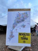 Milers de persones contra la instal·lació duna fàbrica de bateries a Mont-roig del Camp