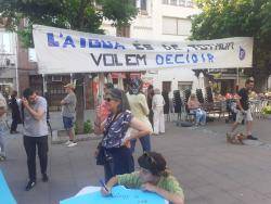 La plataforma Aigua Pública la Garriga lliura 1565 signatures a favor duna consulta sobre la gestió de laigua