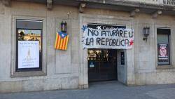 Protesta a Girona (19/6/2025) contra un dels patrons de la Fundación Princesa de Girona (CaixaBank) 
