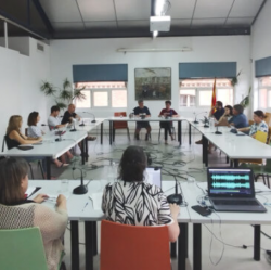 El ple de Celrà aprova una moció per fer front al sobrecost del reciclatge de residus i proposa la creació de microplantes locals a la comarca.