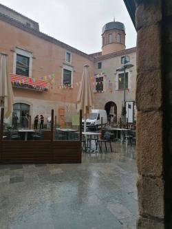 Suspès un concert d'una banda militar al Castell de Calonge per una protesta independentista i la pluja