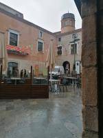 Suspès un concert d'una banda militar al Castell de Calonge per una protesta independentista i la pluja