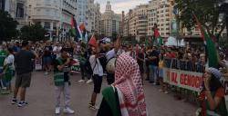 Concentració davant l'Ajuntament de València