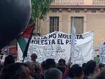 Protestes contra el PSC, crits per Gaza i pregó alternatiu marquen linici de la Festa Major de Gràcia