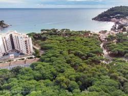 Alertaten de l?allau de nous projectes urbanístics que posen en risc el litoral gironí.