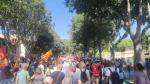 Milers de persones surten als carrers de la capital nord-catalana contra les retallades Milers de persones surten als carrers de la capital nord-catalana contra les retallades @RadioArrels
