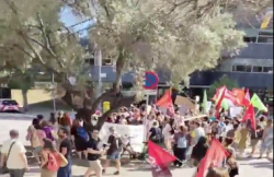 Treballadors d?Educació protesten per reclamar condicions "dignes"