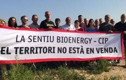 Anglesola suspèn llicències per a macroplantes denergia després duna xerrada amb 300 veïns