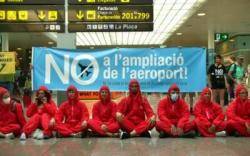 Zeroport alerta que l?acord sobre l?aeroport del Prat és només un ajornament del projecte d?ampliació