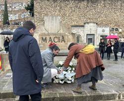 La CUP ret homenatge a Francesc Maci&agrave; a Montju&iuml;c i carrega contra la monarquia i la �falsa transici&oacute;�