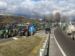 La pagesia mant&eacute; els talls fins dilluns