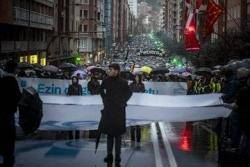 Desenes de milers de persones reclamen a Bilbo la fi de la legislaci&oacute; penitenci&agrave;ria d?excepci&oacute;
