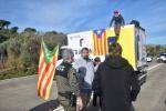 Protesta contra l�&uacute;s de bases militars per a la formaci&oacute; d'Agents Rurals 